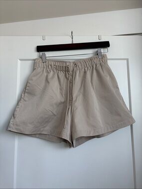 Good American Volume Shorts in Beige Size 3 (Approximately Large/L)